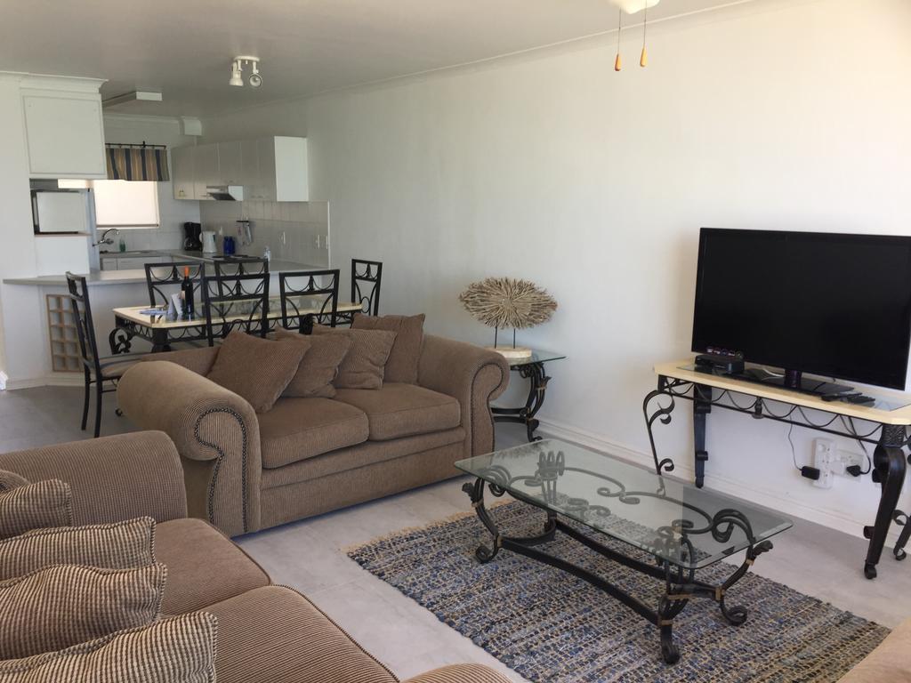 Pebble Moon Holiday Flat Странд Экстерьер фото